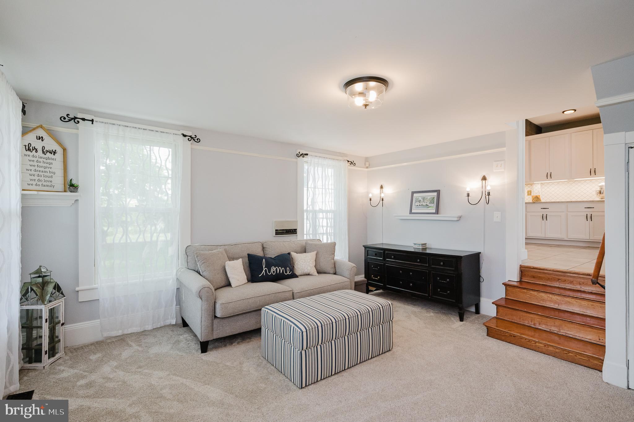 ROCHELLE MEADOWS - Residential