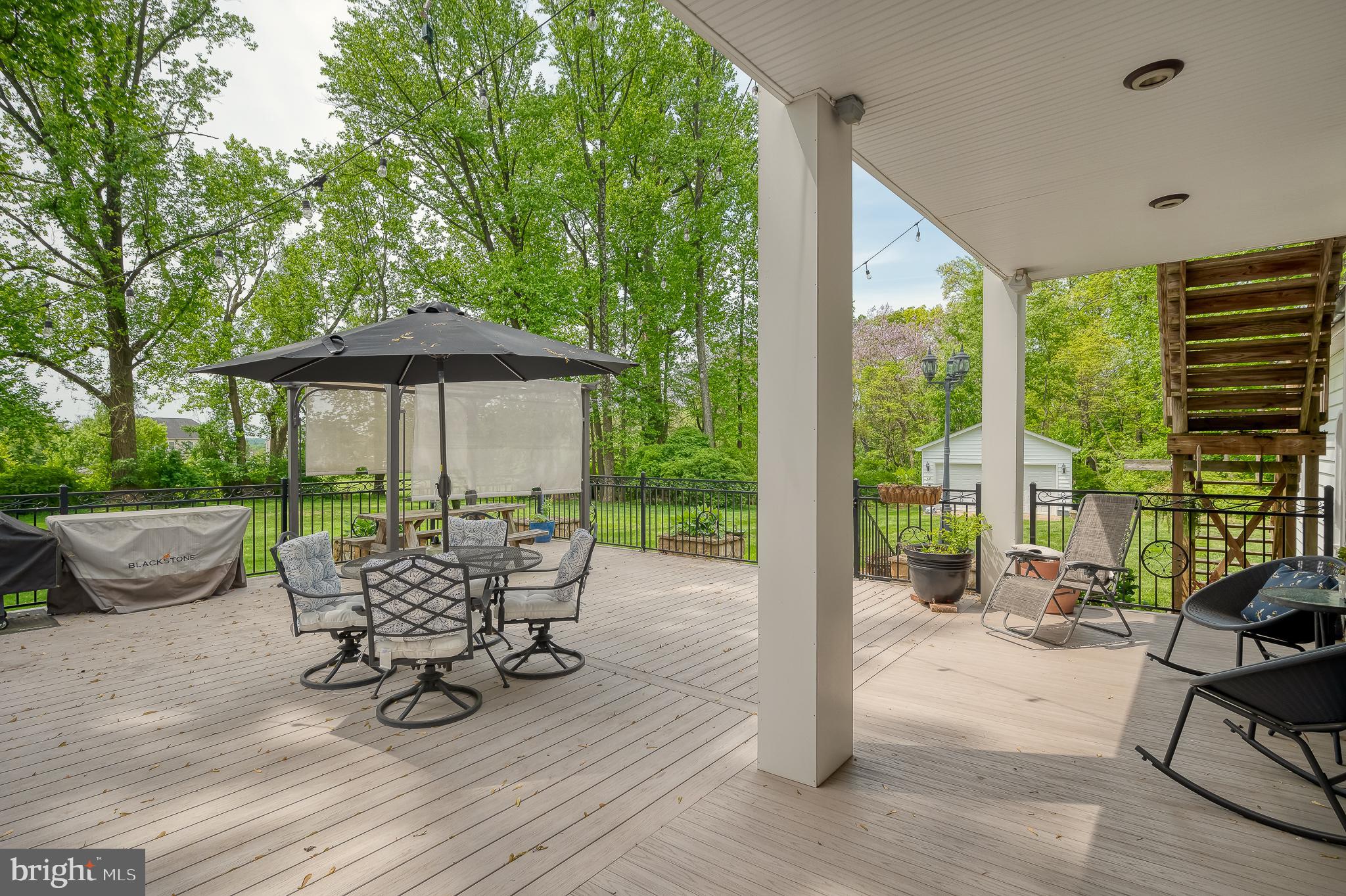 ROCHELLE MEADOWS - Residential