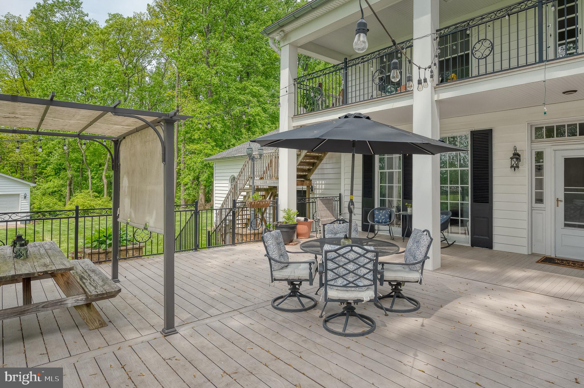 ROCHELLE MEADOWS - Residential