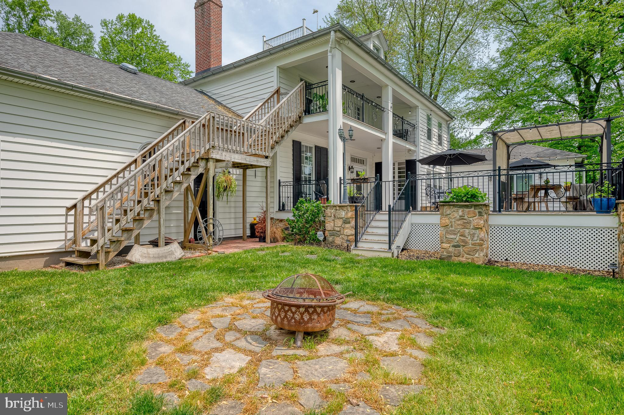 ROCHELLE MEADOWS - Residential