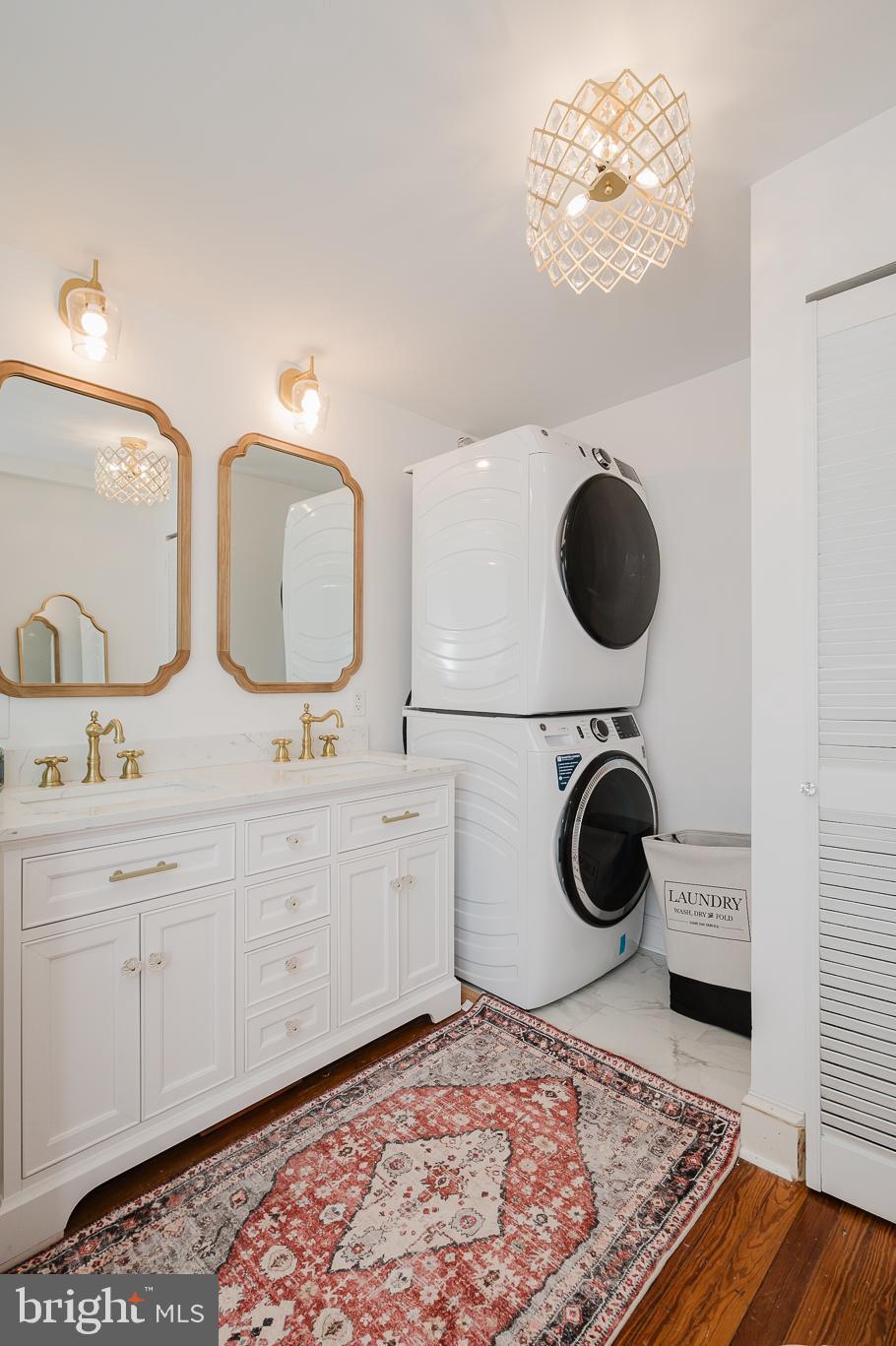 ROCHELLE MEADOWS - Residential