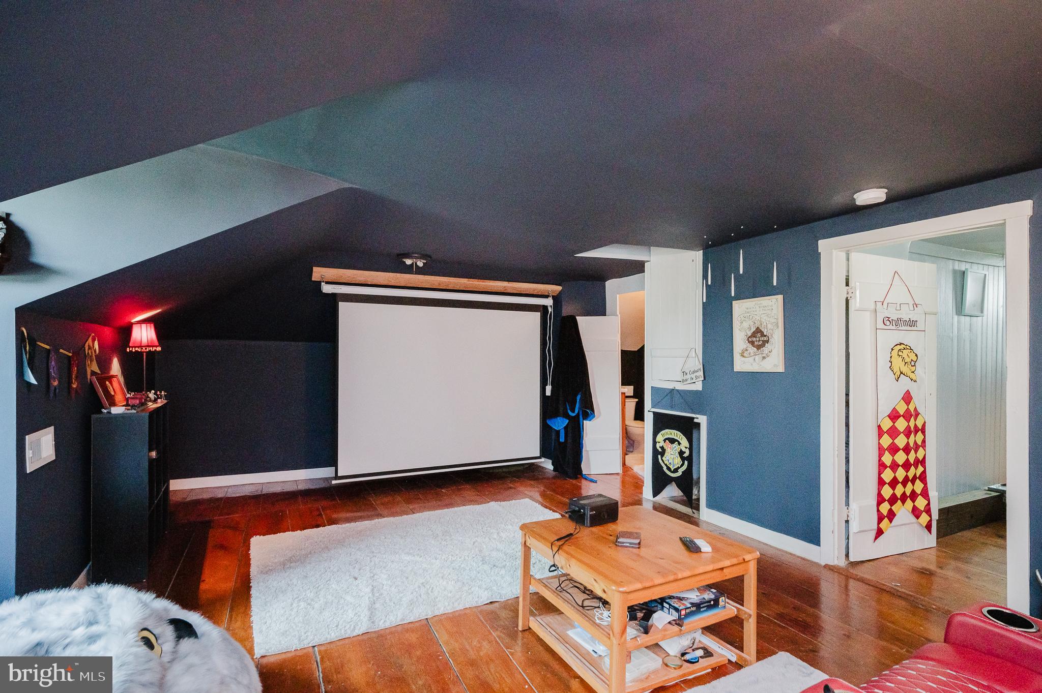 ROCHELLE MEADOWS - Residential