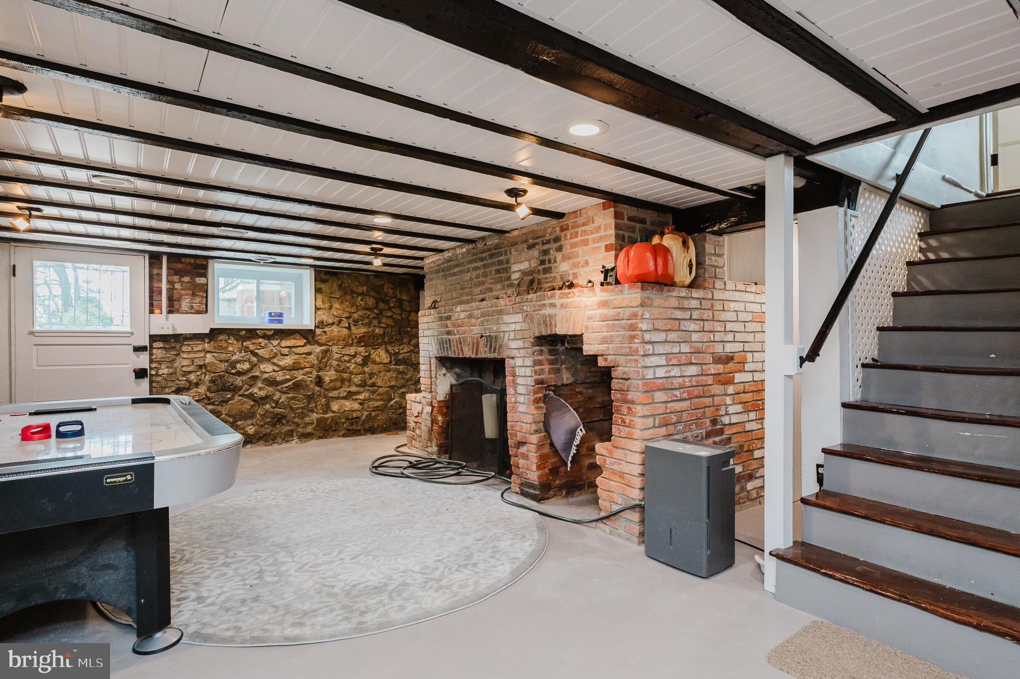 ROCHELLE MEADOWS - Residential