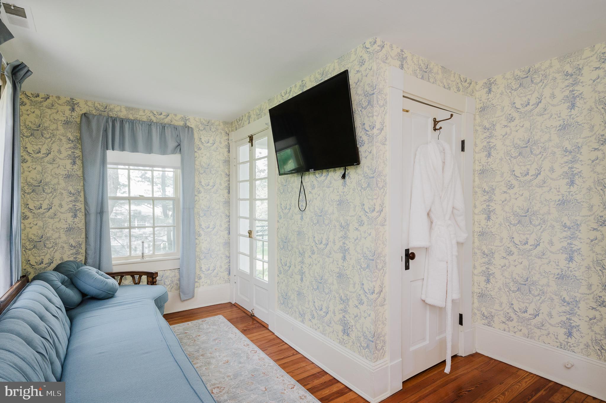 ROCHELLE MEADOWS - Residential