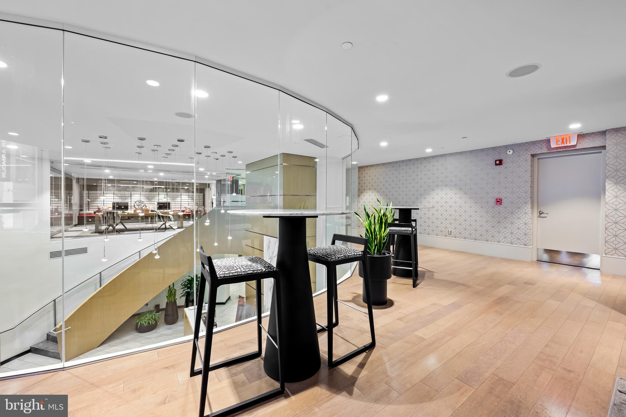 HARBOR EAST - Residential