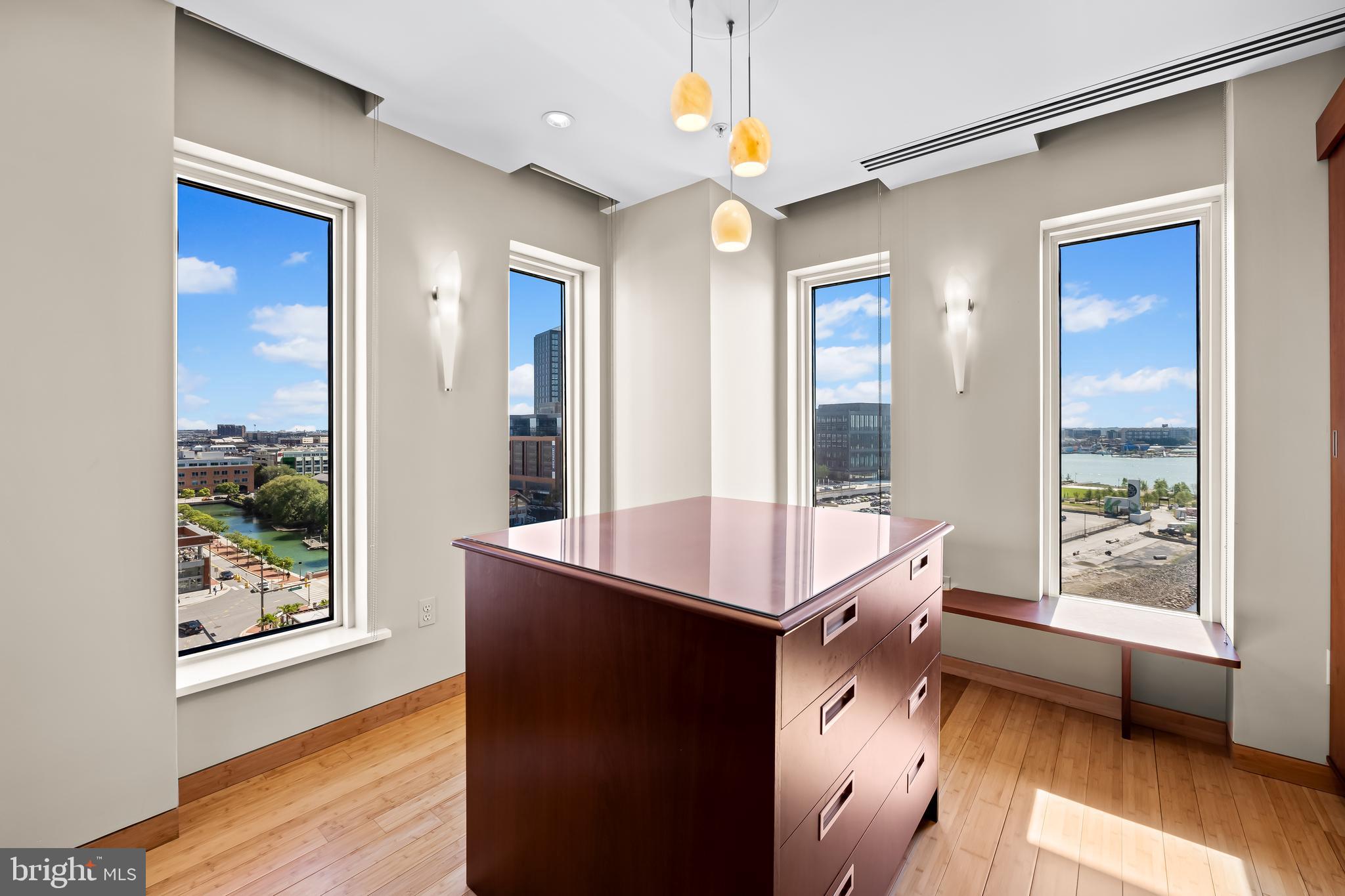 HARBOR EAST - Residential