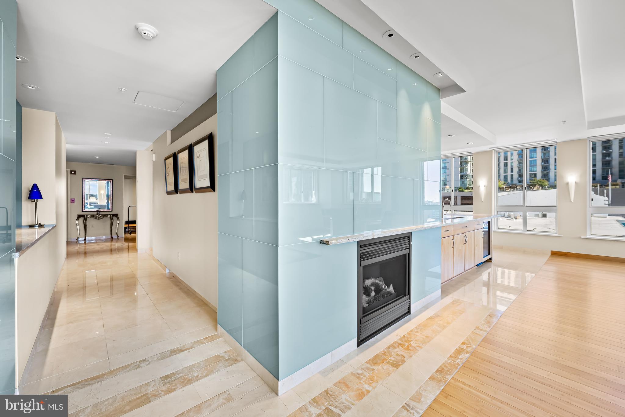 HARBOR EAST - Residential