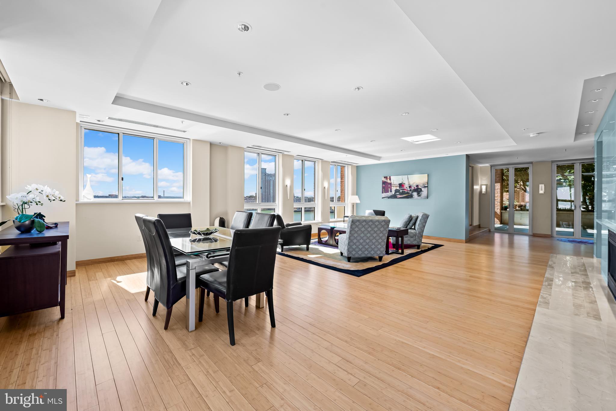 HARBOR EAST - Residential