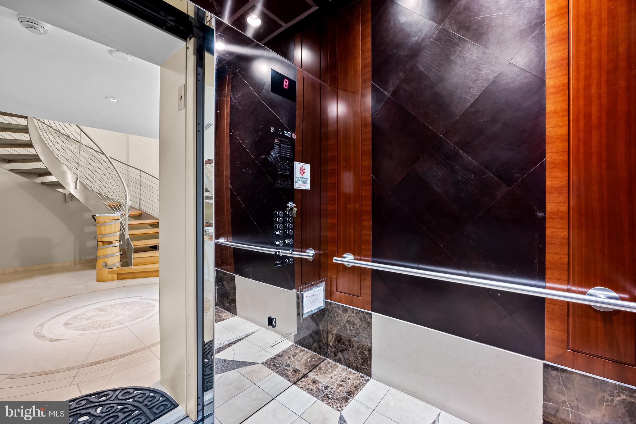 HARBOR EAST - Residential