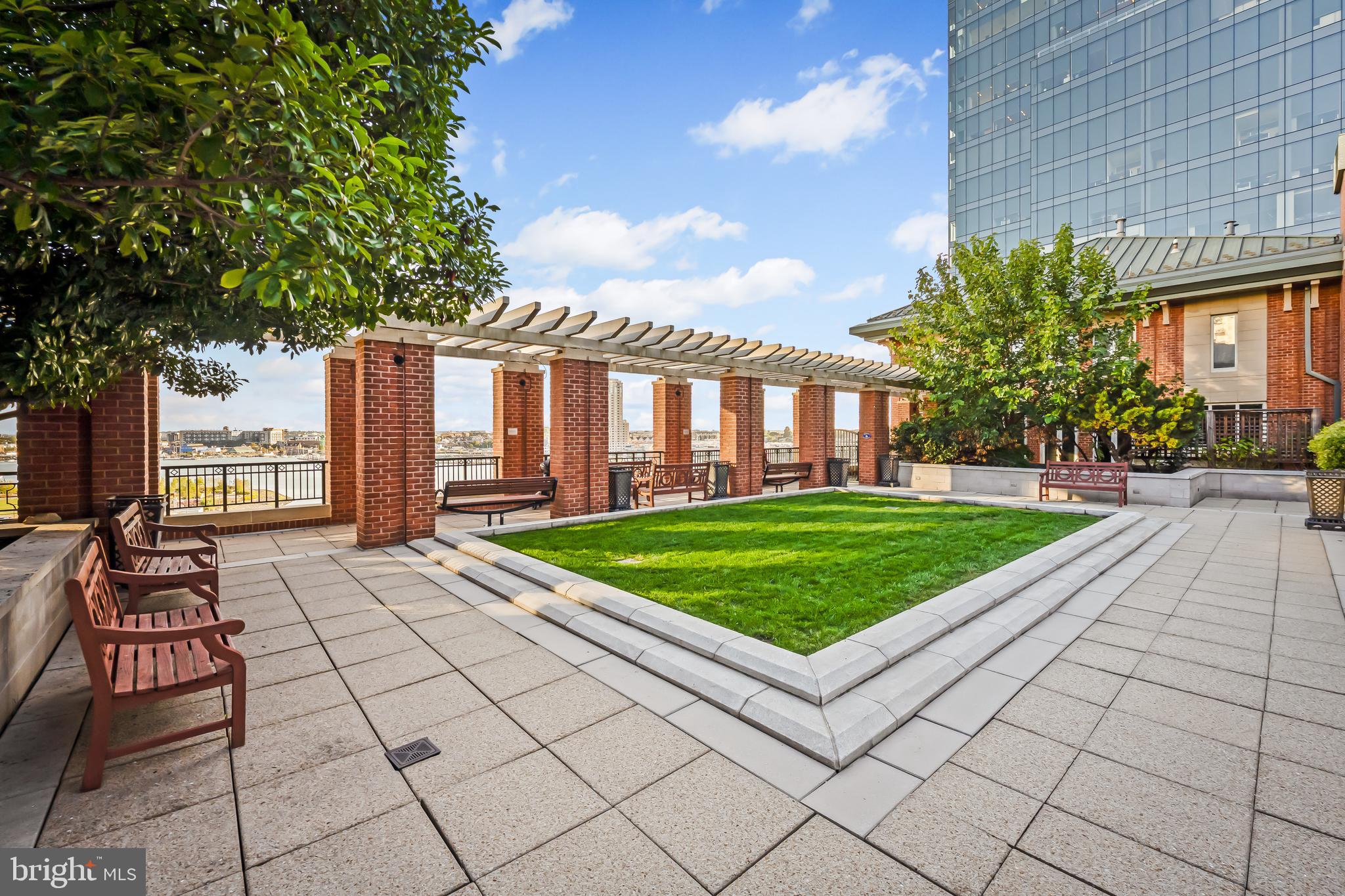 HARBOR EAST - Residential