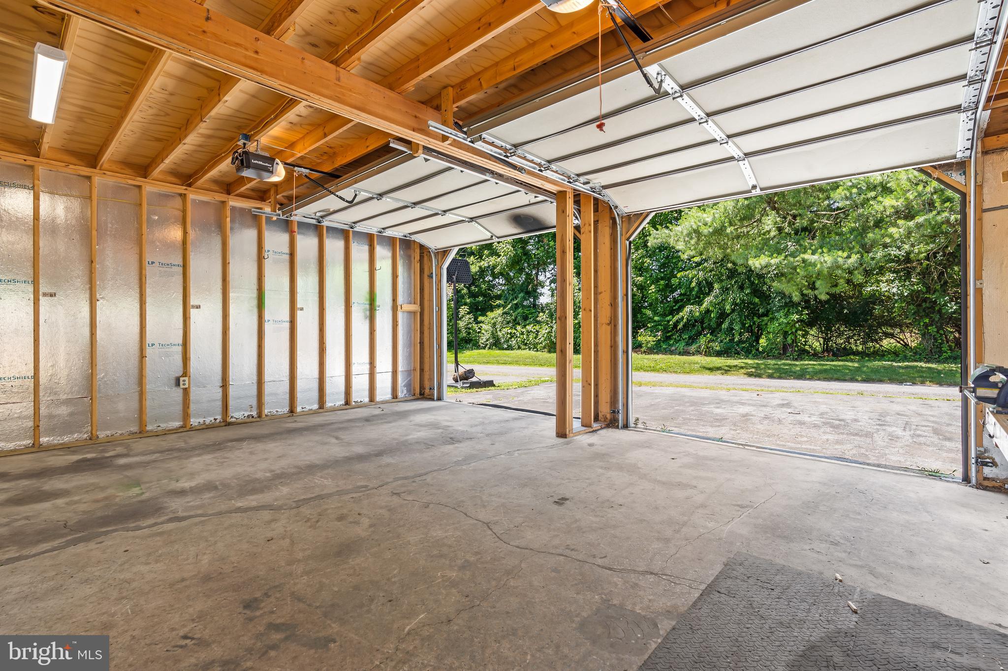 527 W WILSON BOULEVARD