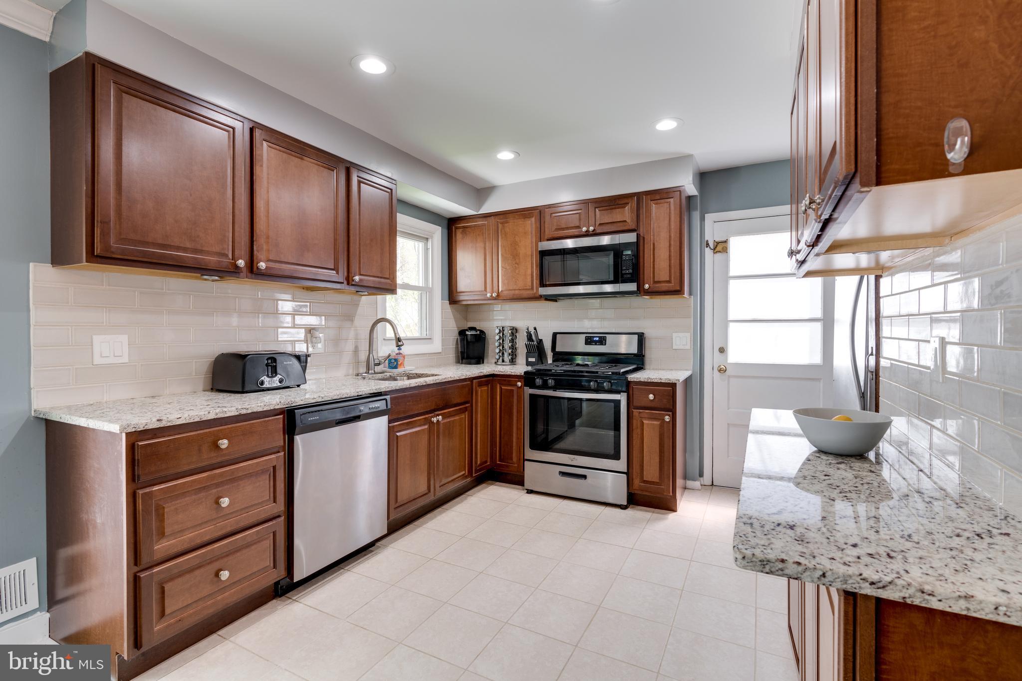 WEST SPRINGFIELD - Residential