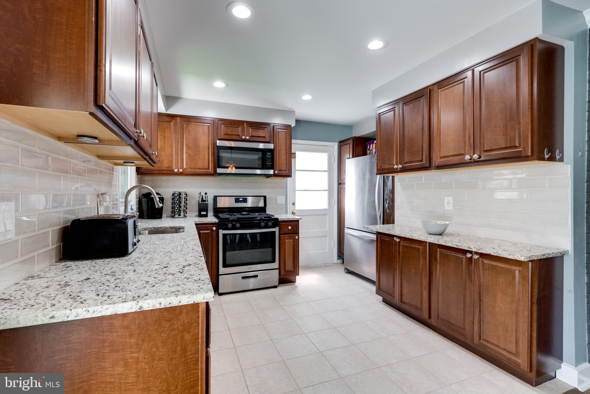 WEST SPRINGFIELD - Residential