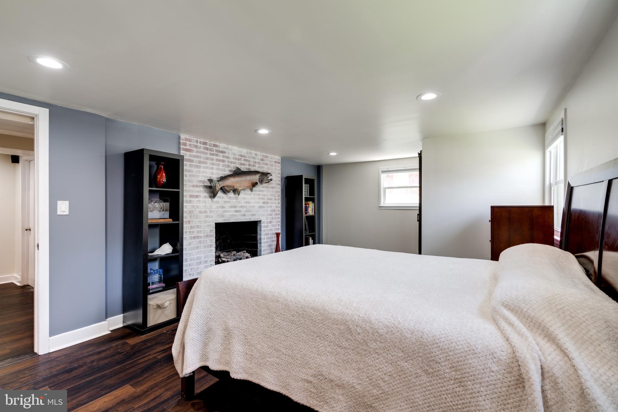 WEST SPRINGFIELD - Residential