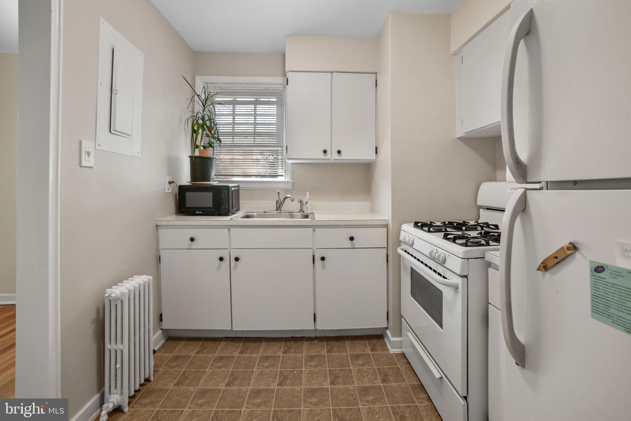 ROCK CREEK VILLAGE CONDOMINIUMS - Residential