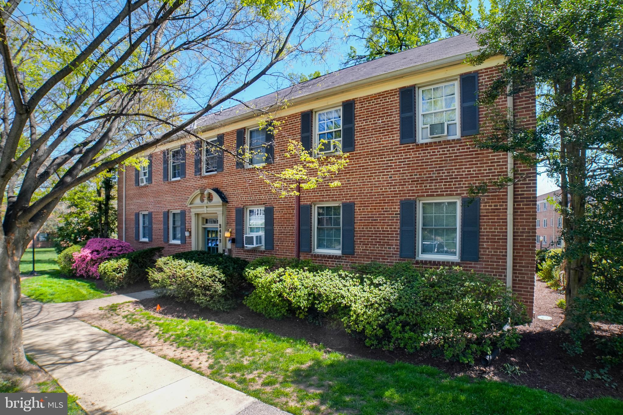 ROCK CREEK VILLAGE CONDOMINIUMS - Residential