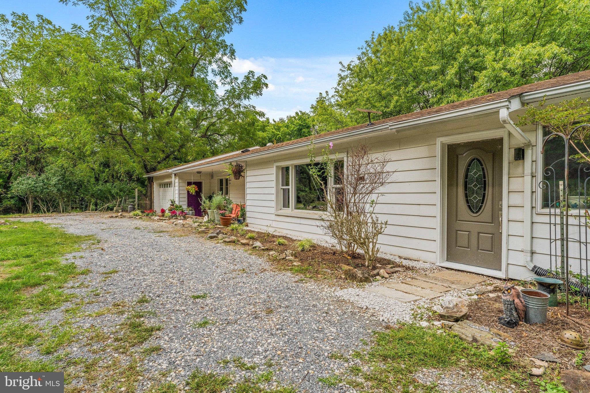 1108 HOFFMASTER ROAD