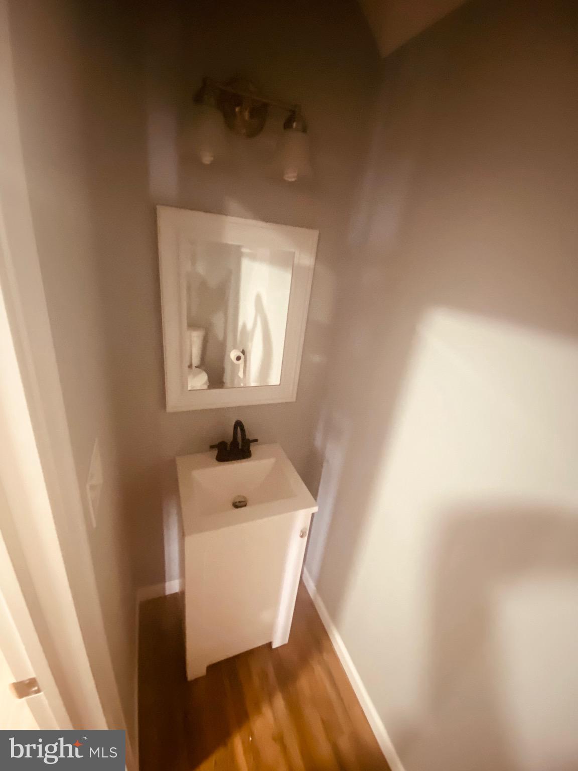 ROSEMONT - Residential Lease
