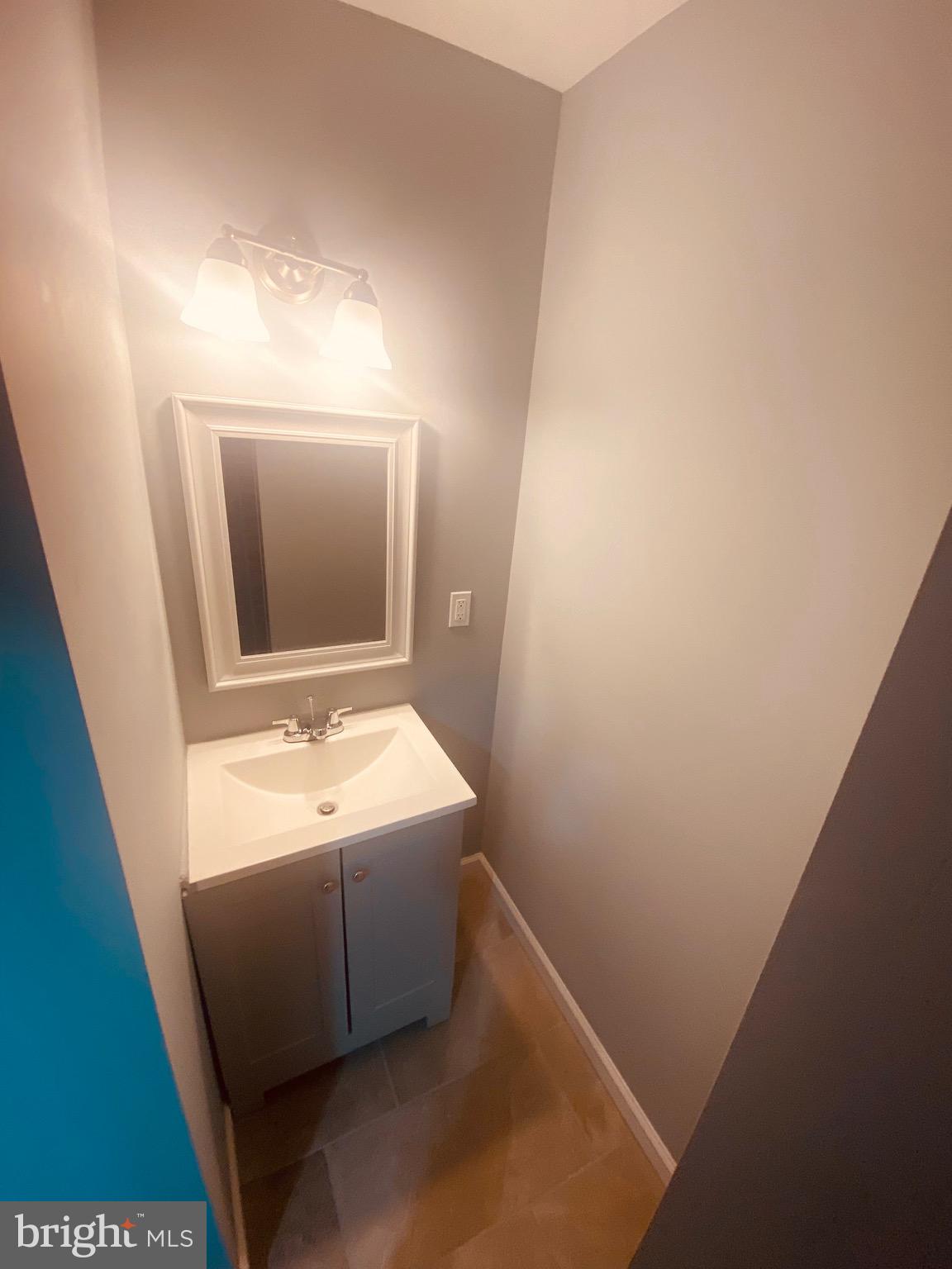 ROSEMONT - Residential Lease