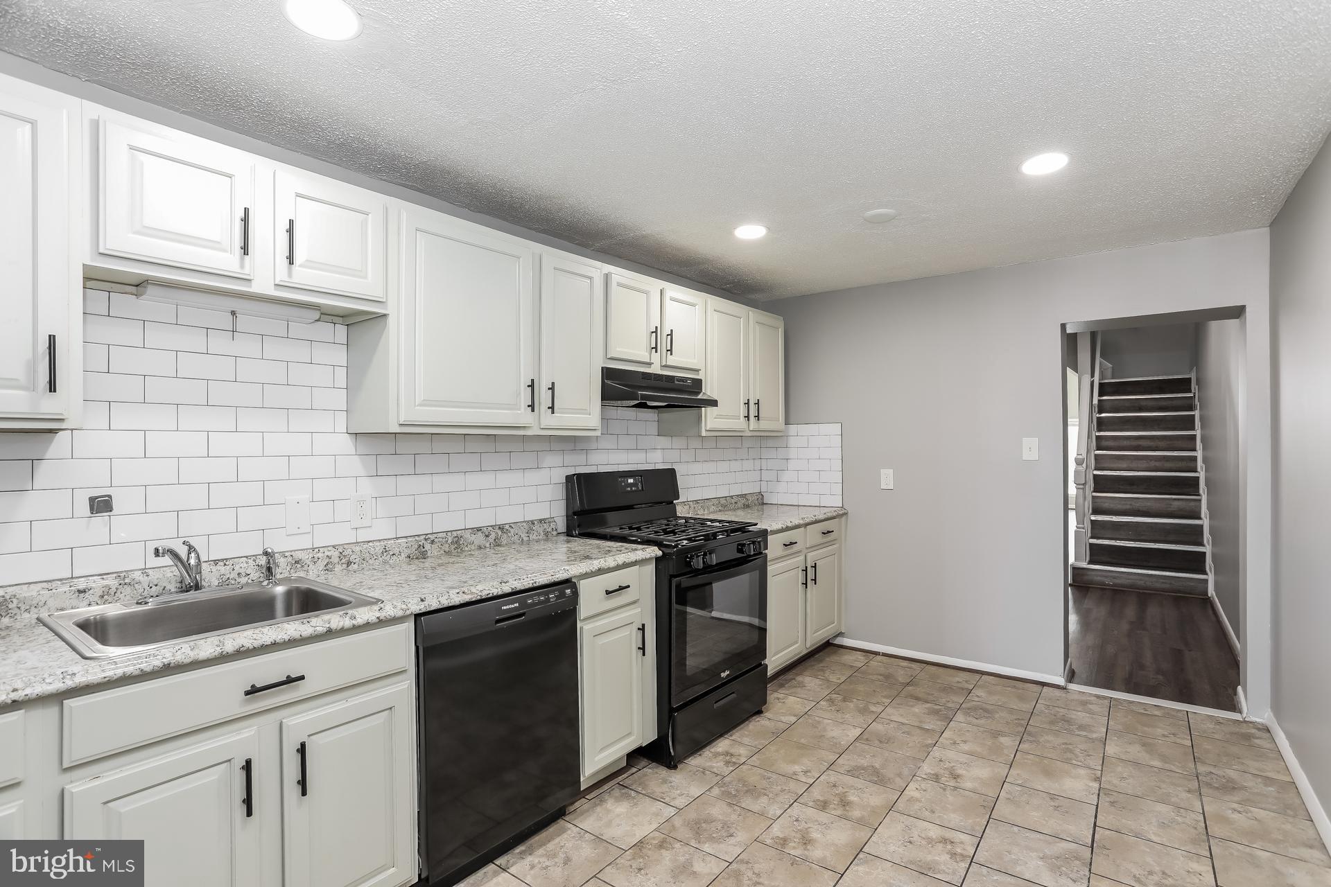 HIGHLANDTOWN - Residential