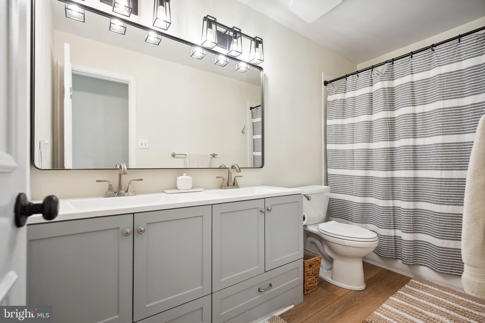 FRANKLIN GLEN - Residential