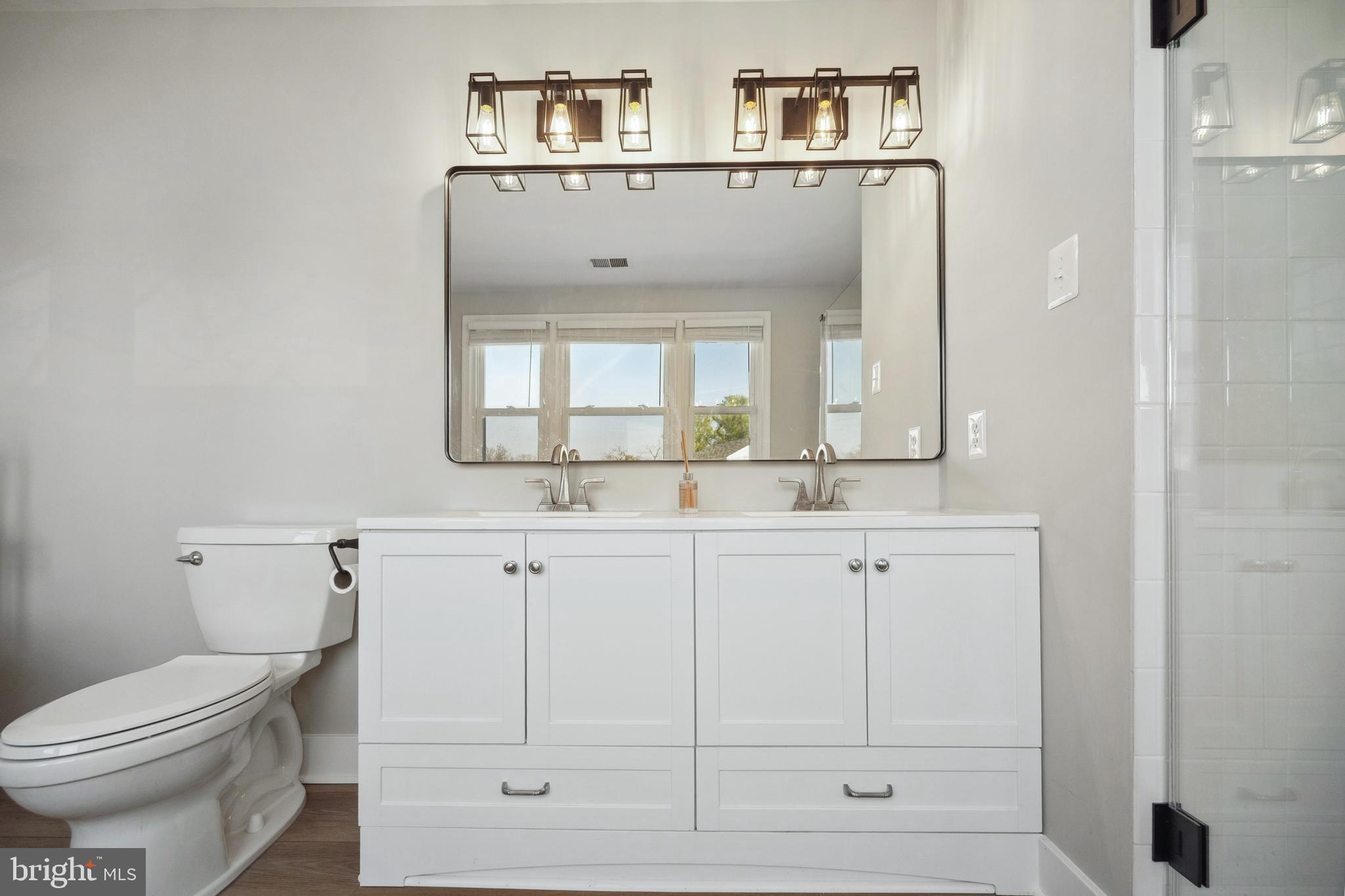 FRANKLIN GLEN - Residential