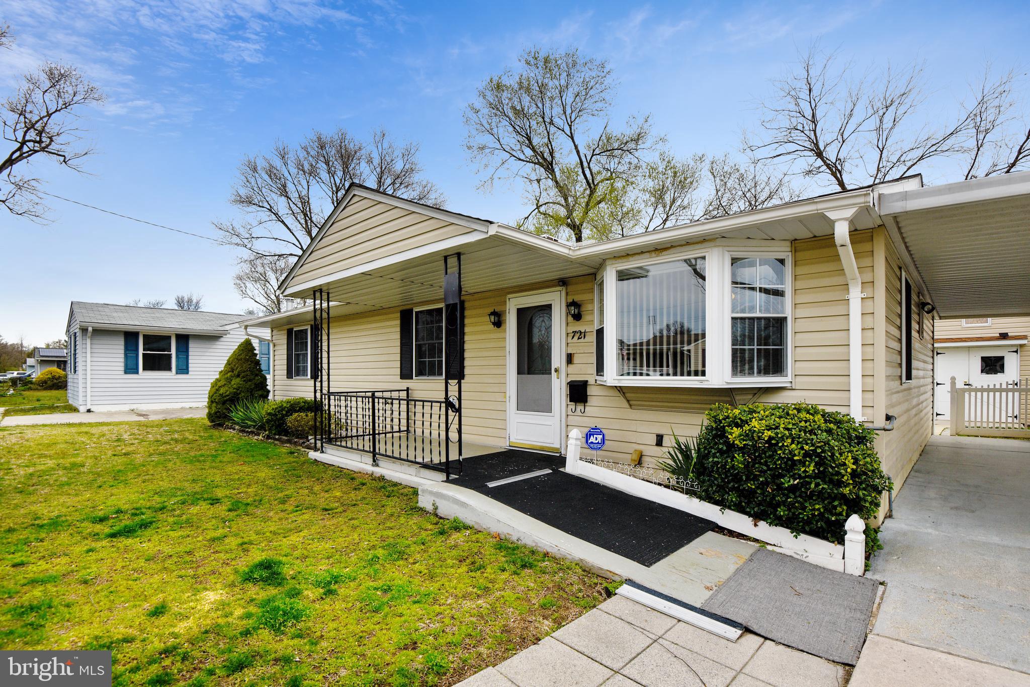 MUNROE GARDENS - Residential