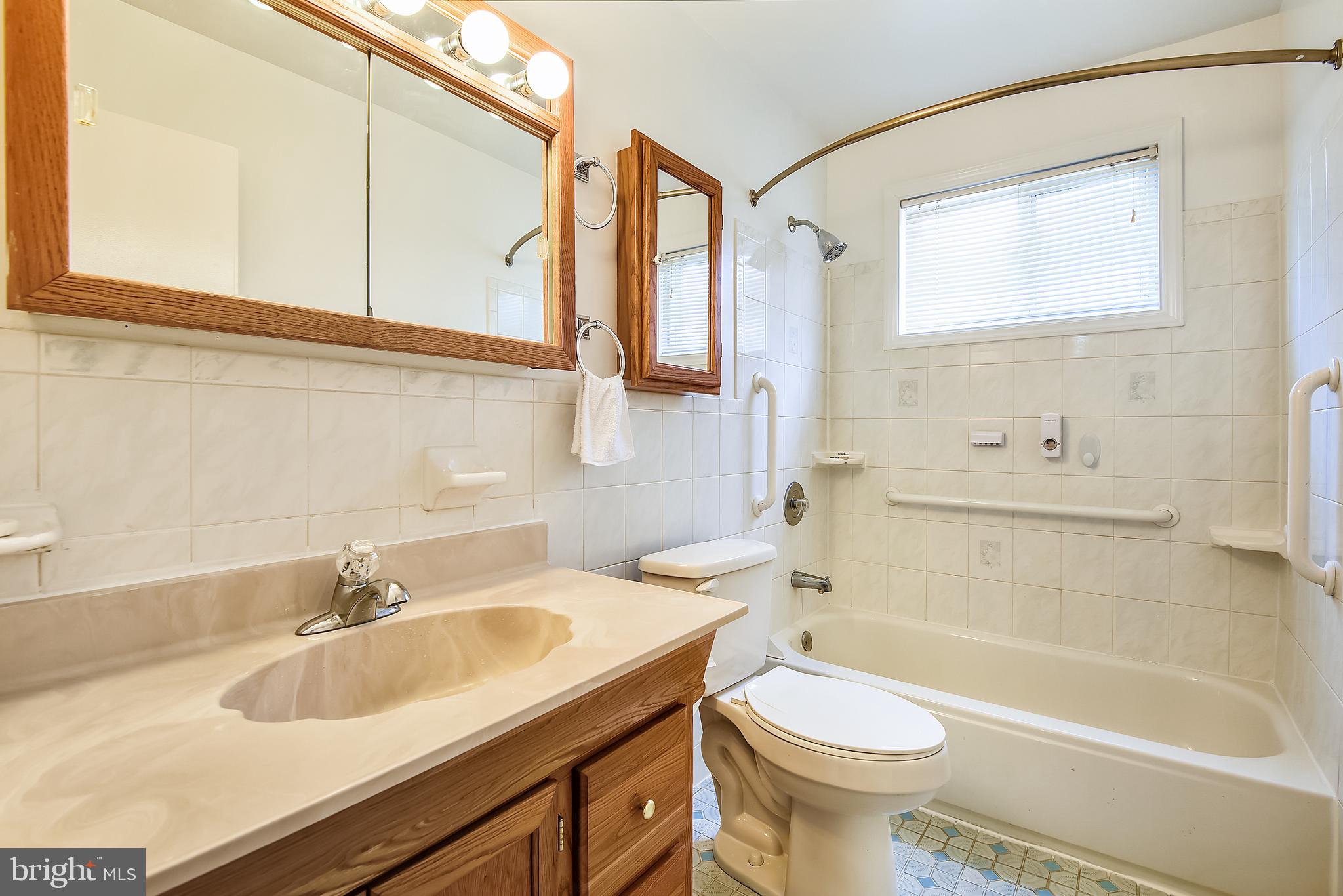 MUNROE GARDENS - Residential