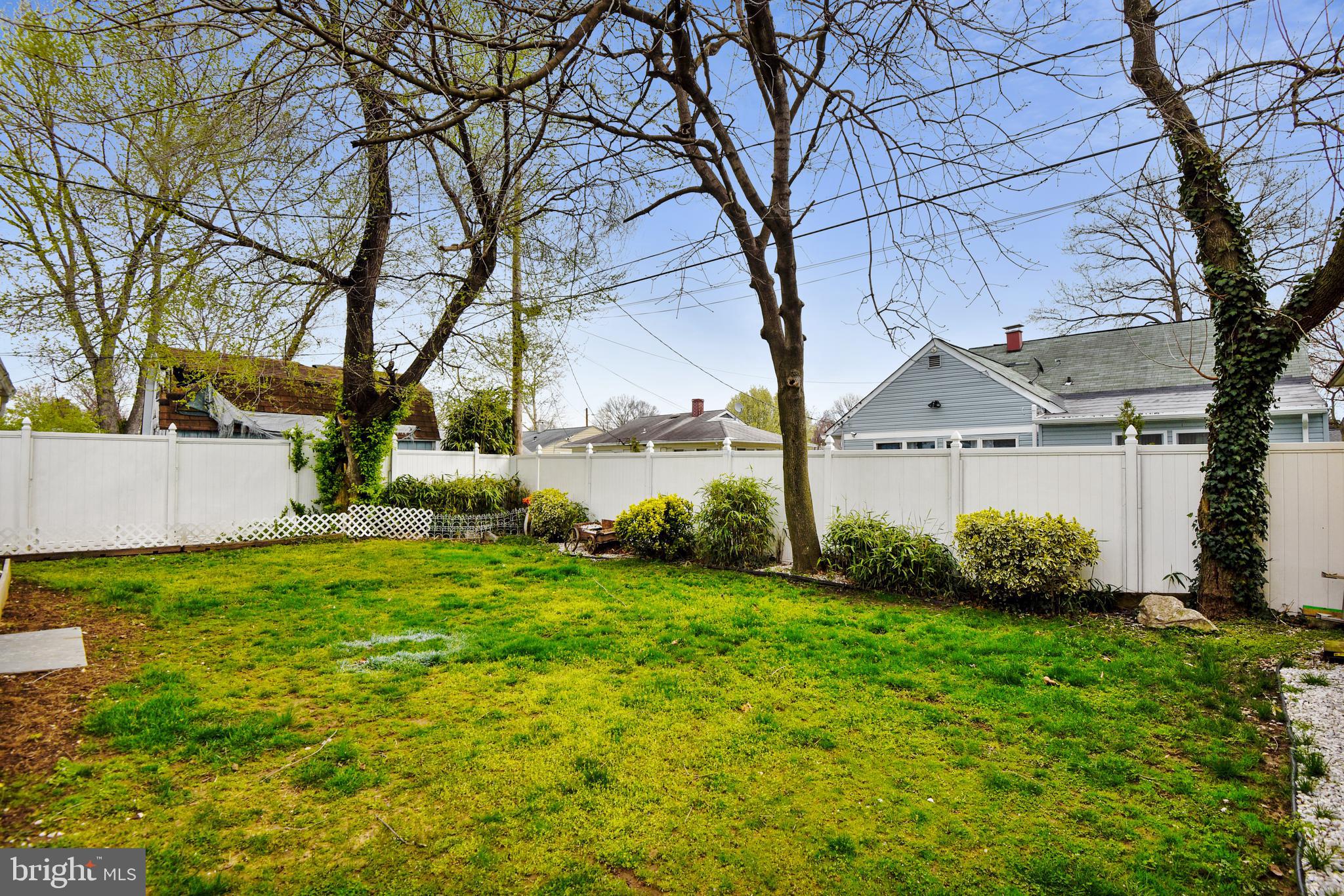 MUNROE GARDENS - Residential