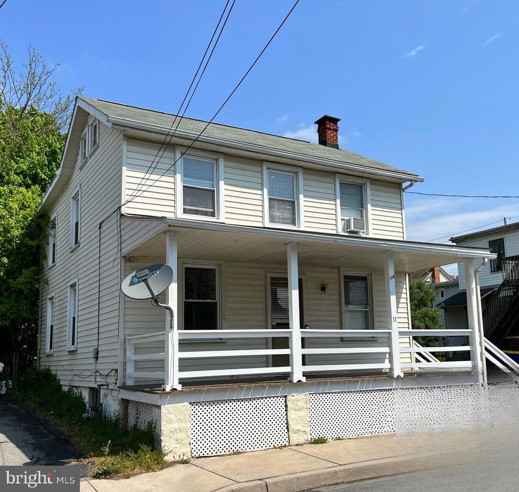 Photo of 11 W SLOKOM AVE, CHRISTIANA, PA 17509 (MLS # PALA2033886)