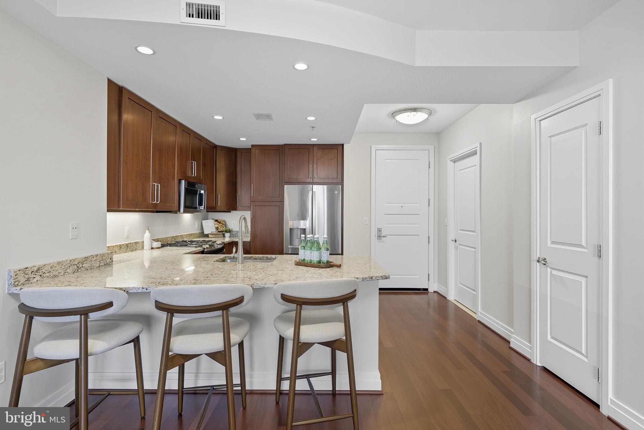 8220 CRESTWOOD HEIGHTS DRIVE 914