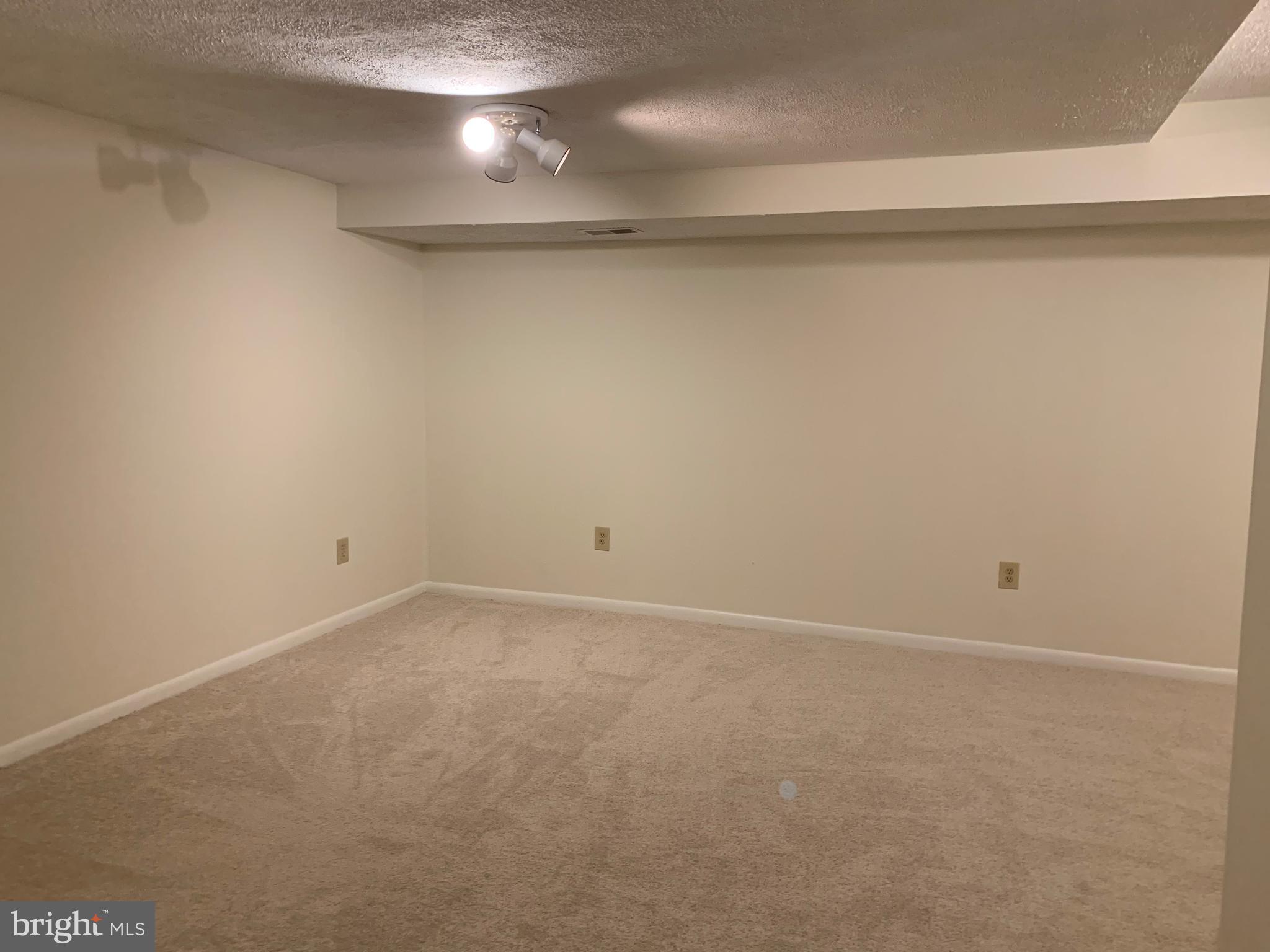 CROFTON COMMONS - Residential