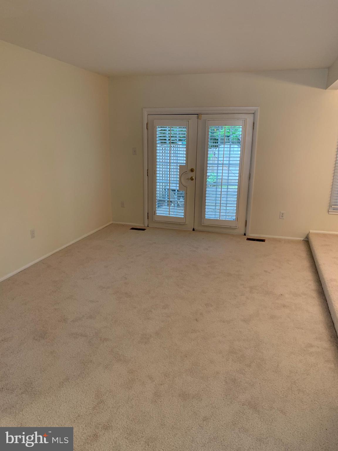 CROFTON COMMONS - Residential