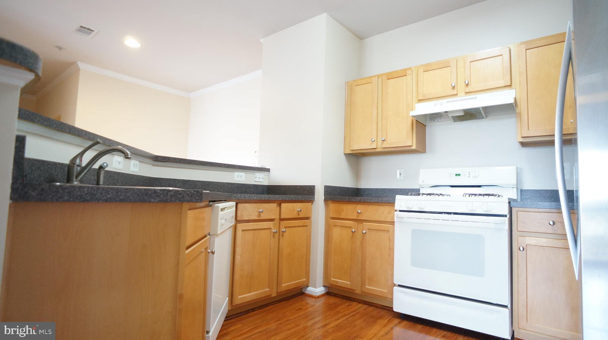 STONE GATE - Residential Lease