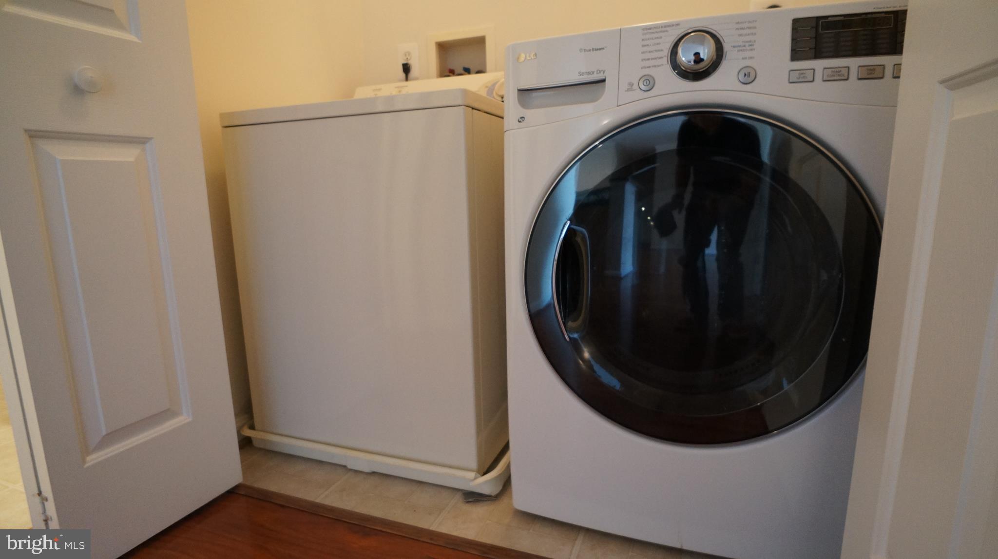 STONE GATE - Residential Lease