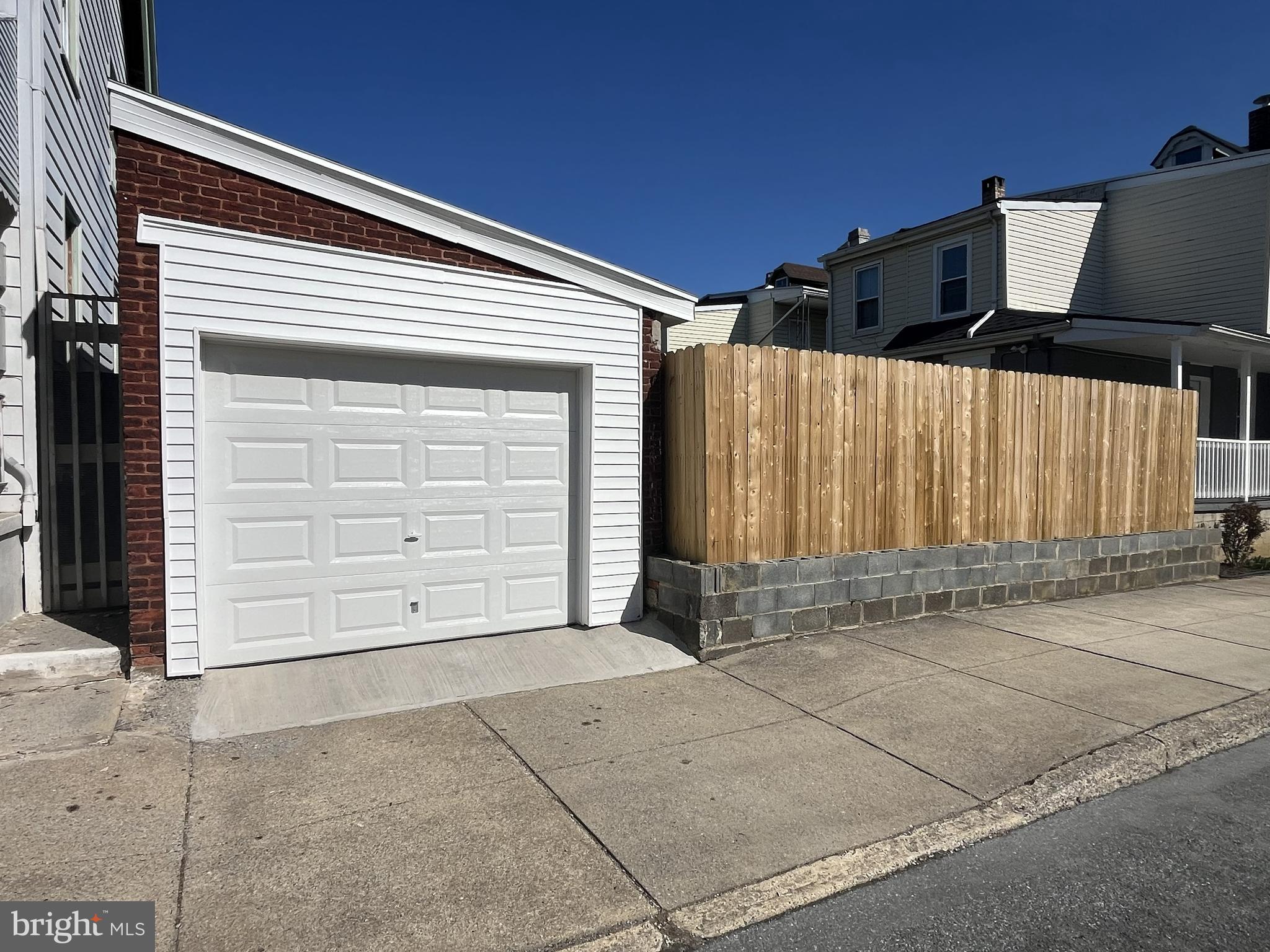 LEBANON CITY - Residential