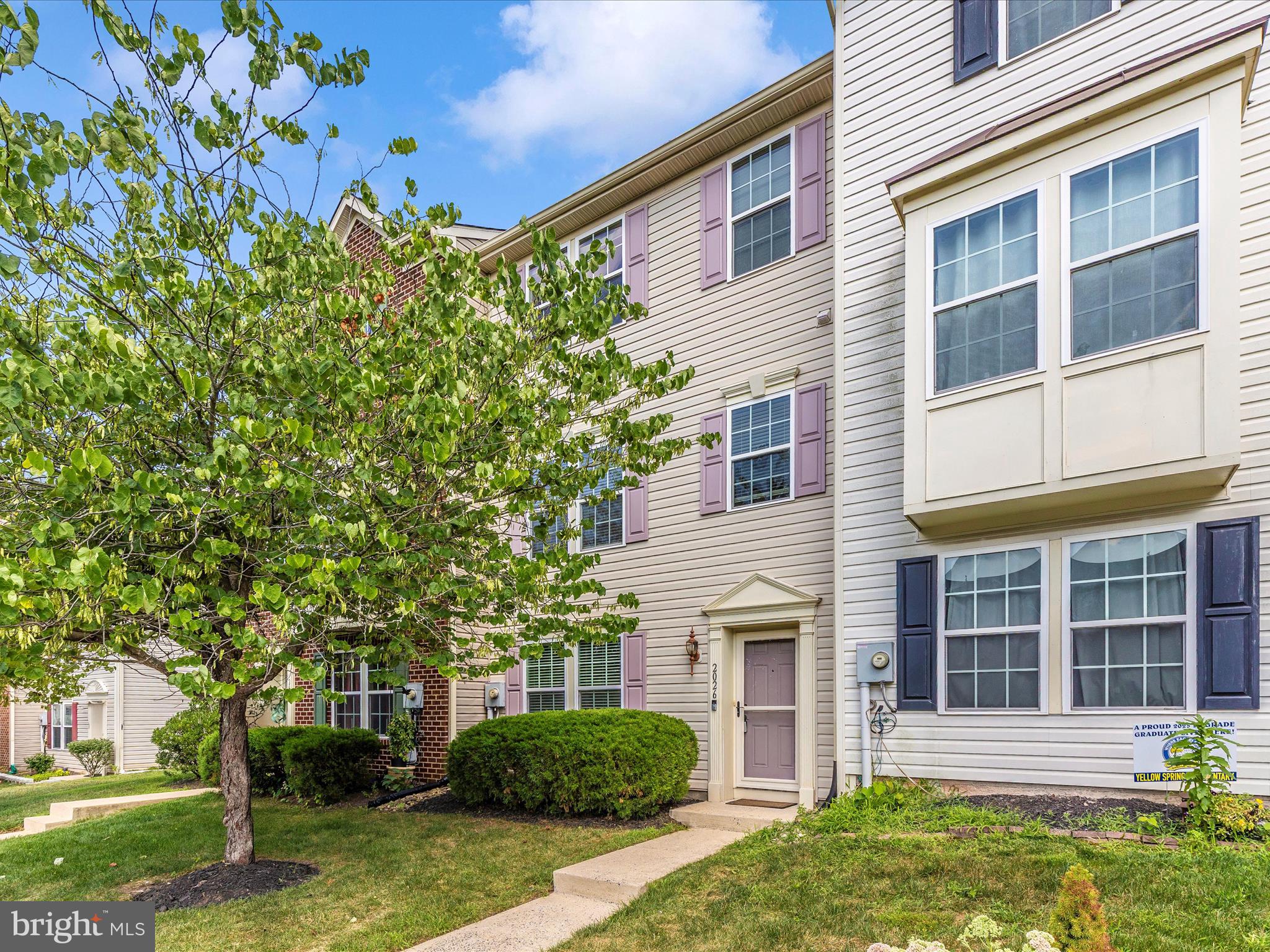 Welcome home to this move in ready 3-level townhome, there are so many features to love! As soon as you enter you are welcomed in to the fully finished lower level living space complete with a bedroom, half bath, laundry and direct access to the fenced in backyard. The second floor is perfect for entertaining with an open concept living room and eat-in kitchen with 42” cabinets that leads to a large bump out with vaulted ceilings, a gas fireplace and access to the composite deck, where you can create your perfect outdoor living space. Upstairs you’ll find a primary suite with full bath and walk in closet, as well as 2 additional bedrooms and a full bath. The community includes a clubhouse, tot lot and pool and is conveniently located to Ft Detrick, Downtown Frederick, Wegmans, Starbucks, Home Goods, One Life Fitness and so much more. *Home Warranty included!