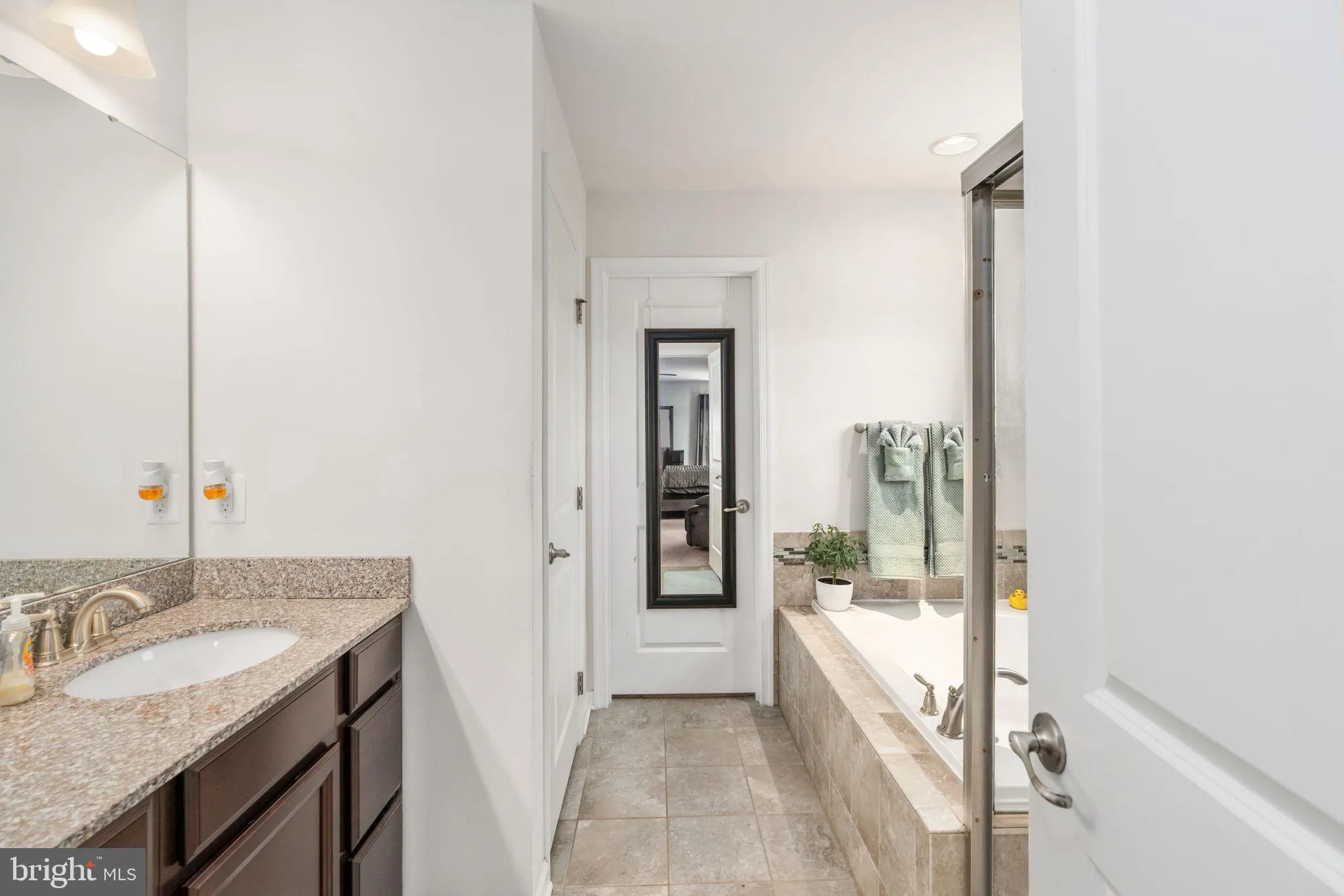 Fredericksburg, Virginia 22405, United States, 5 Bedrooms Bedrooms, ,4 BathroomsBathrooms,Residential,Active,117332