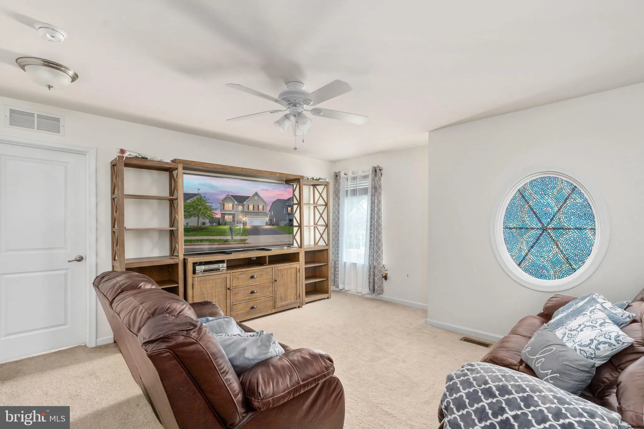 Fredericksburg, Virginia 22405, United States, 5 Bedrooms Bedrooms, ,4 BathroomsBathrooms,Residential,Active,117332