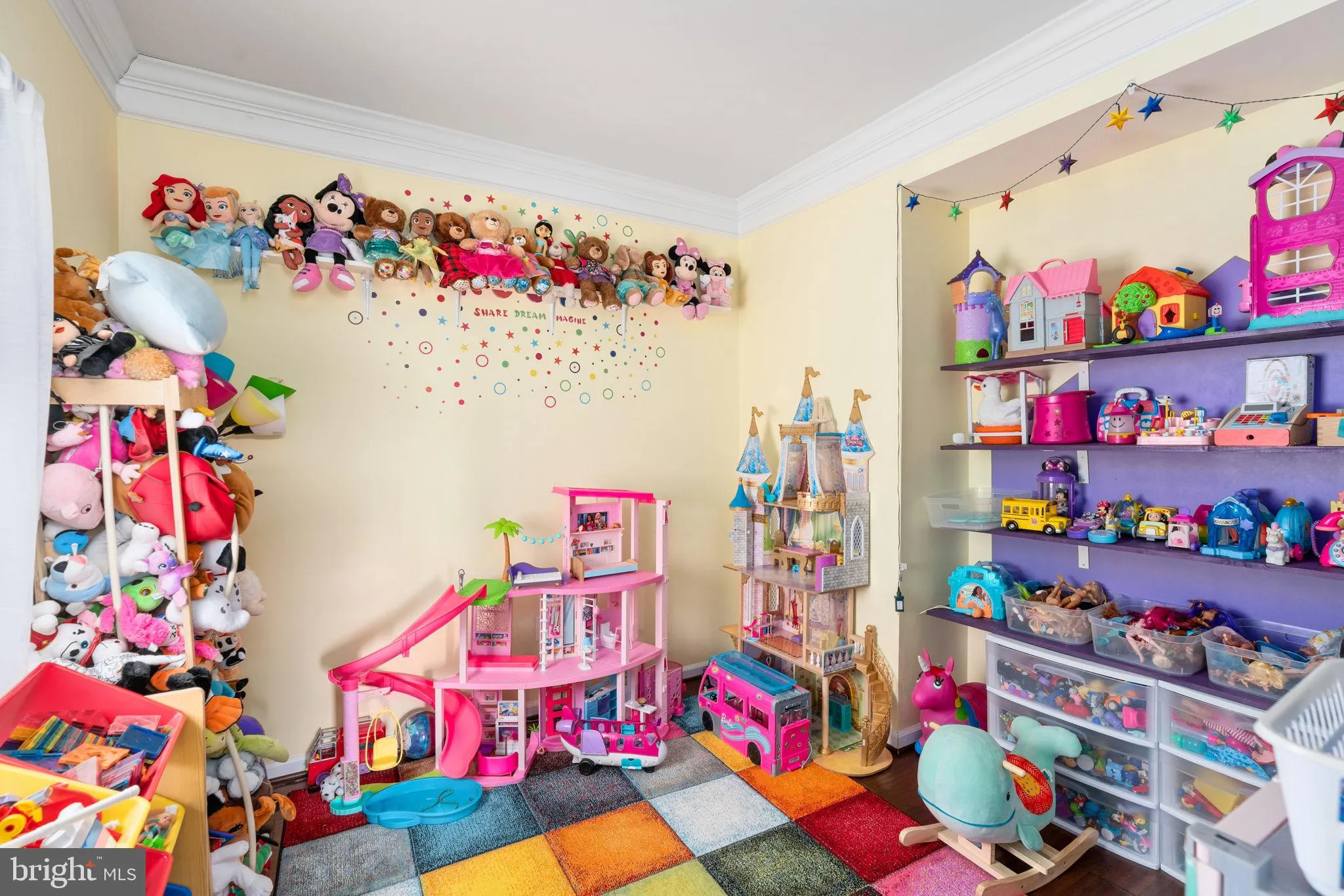 Fredericksburg, Virginia 22405, United States, 5 Bedrooms Bedrooms, ,4 BathroomsBathrooms,Residential,Active,117332