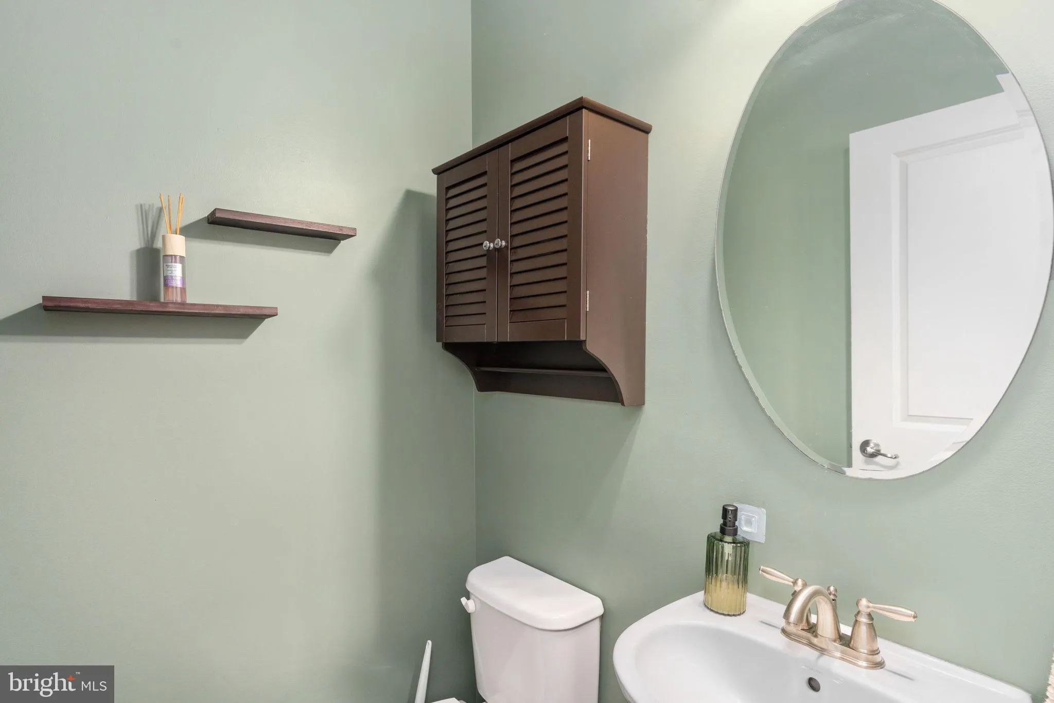 Fredericksburg, Virginia 22405, United States, 5 Bedrooms Bedrooms, ,4 BathroomsBathrooms,Residential,Active,117332