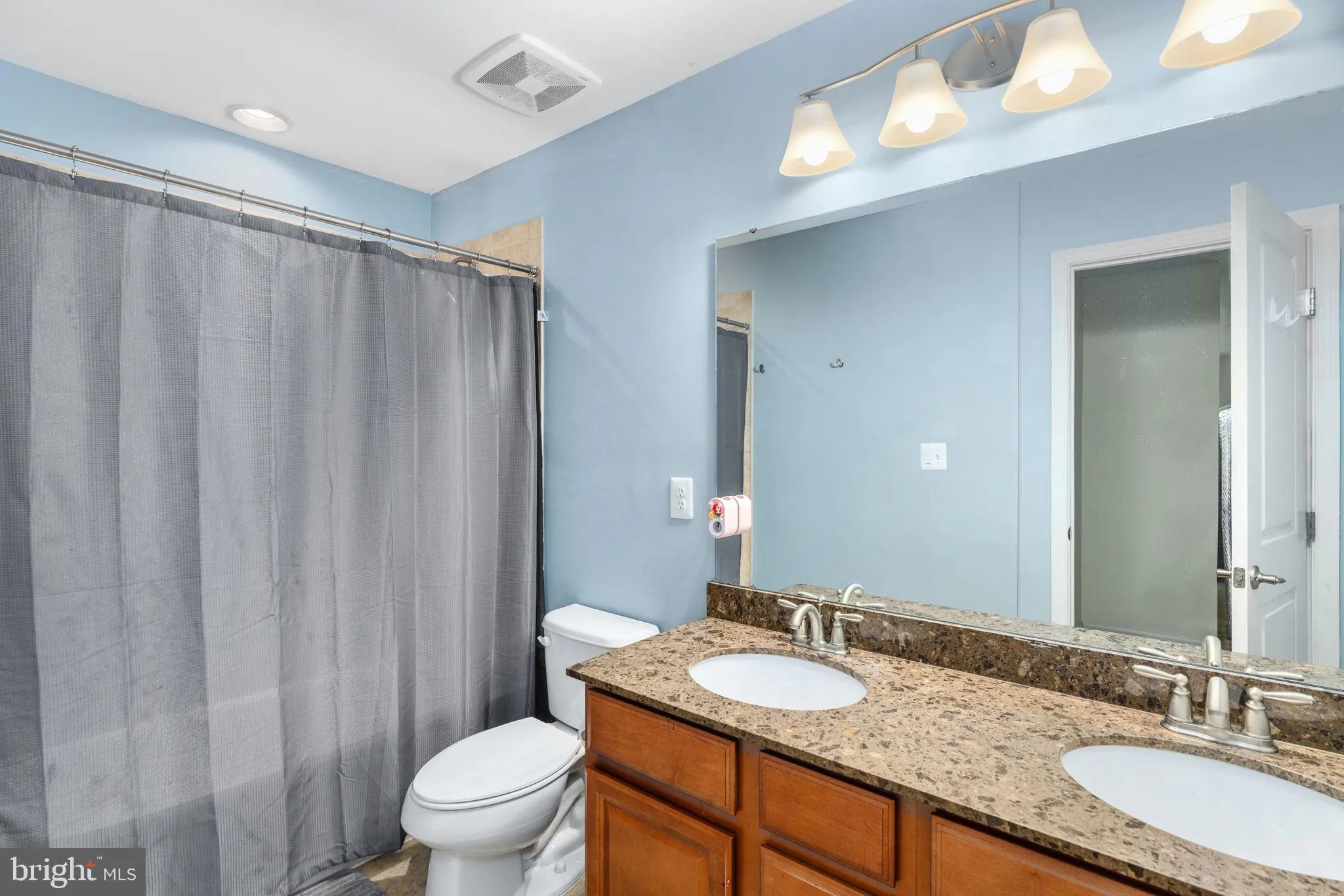 Fredericksburg, Virginia 22405, United States, 5 Bedrooms Bedrooms, ,4 BathroomsBathrooms,Residential,Active,117332