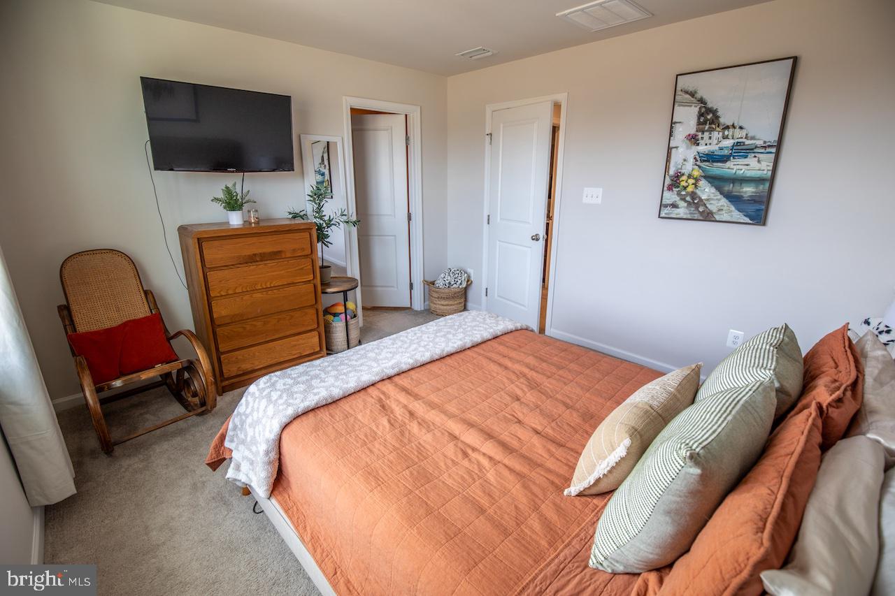 THE LAKES AT MARTINSBURG - Residential