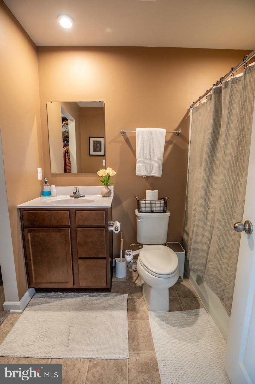 THE LAKES AT MARTINSBURG - Residential