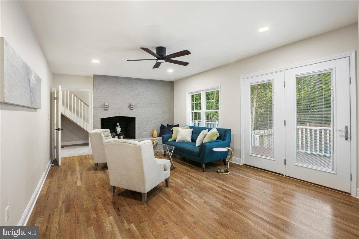 RESTON - Residential