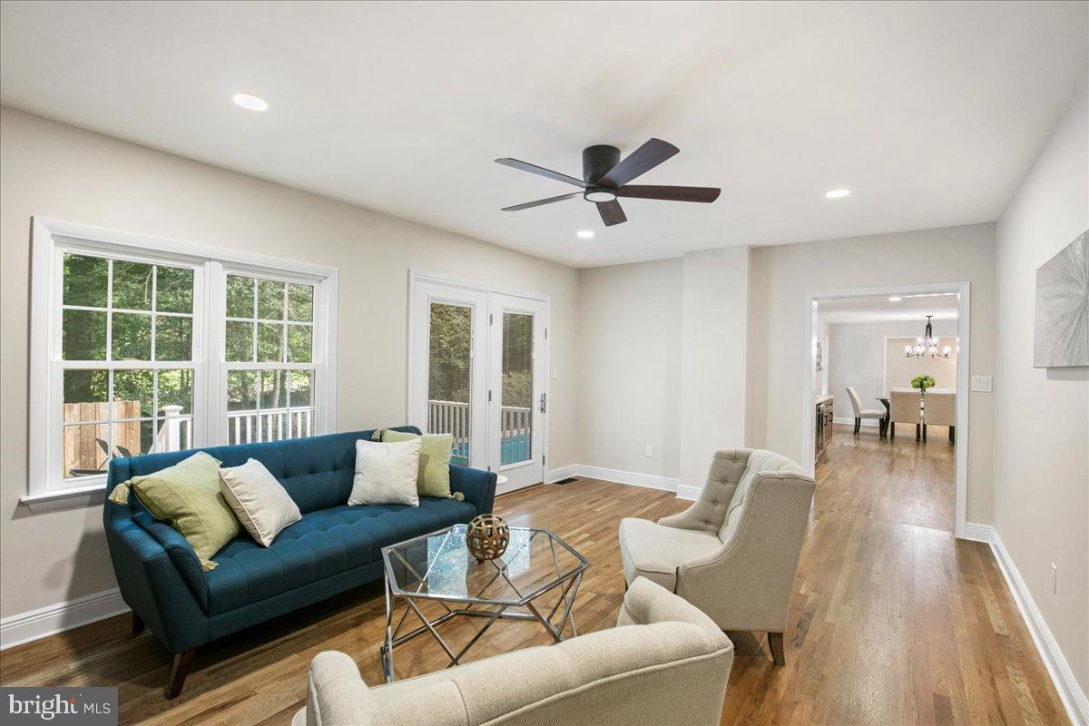 RESTON - Residential