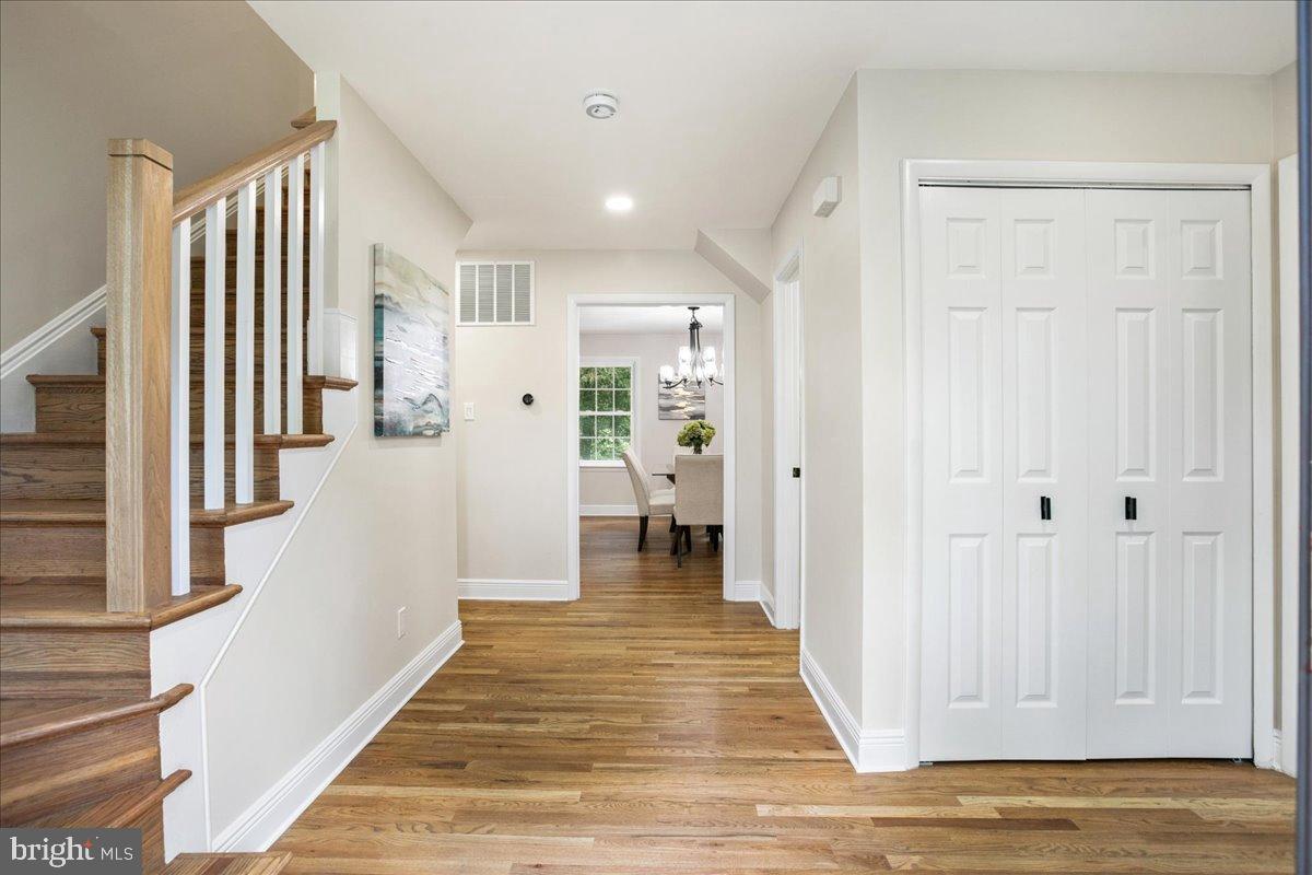 RESTON - Residential