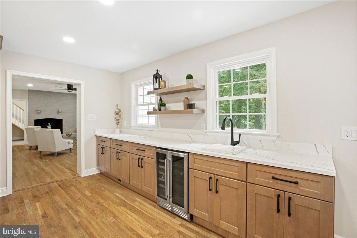 RESTON - Residential