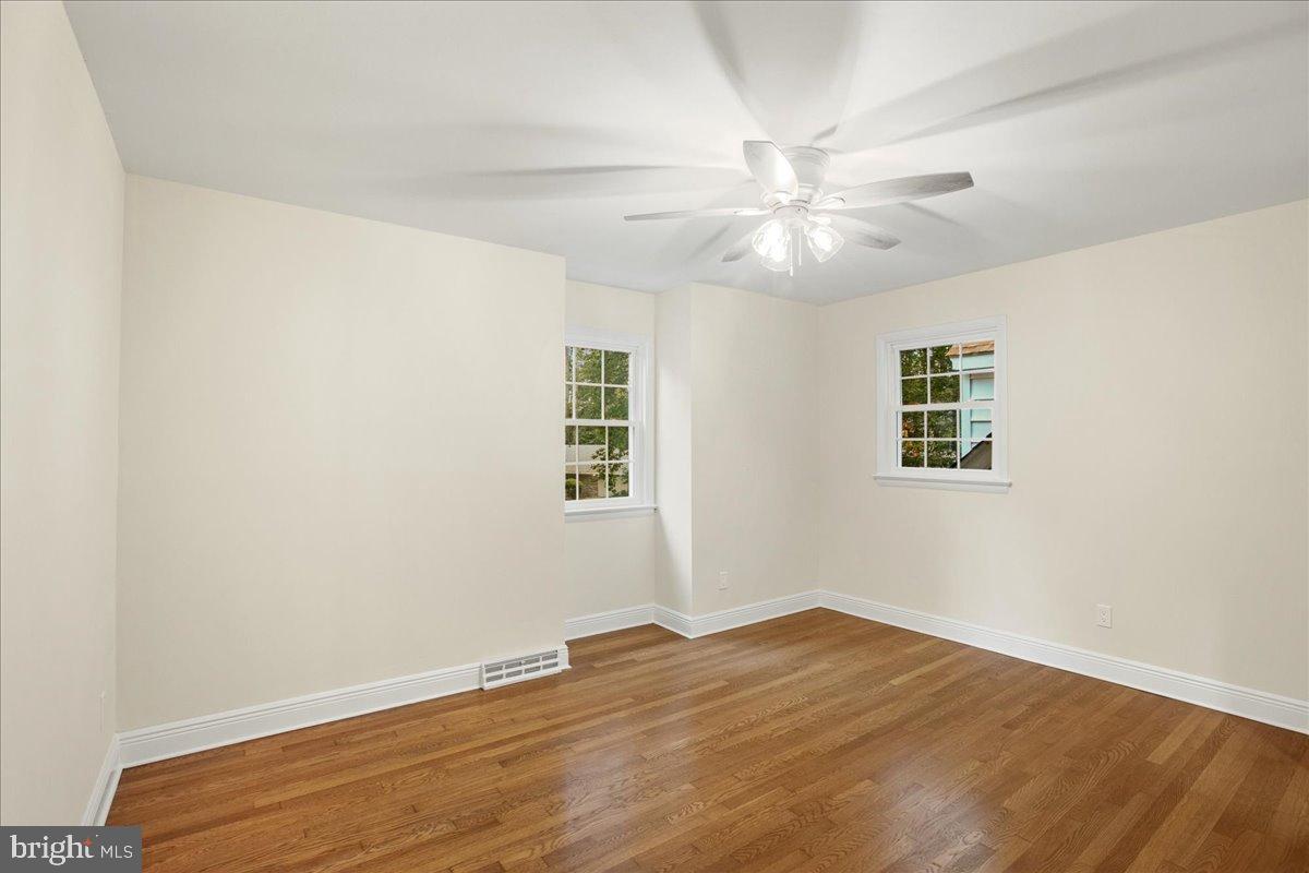 RESTON - Residential