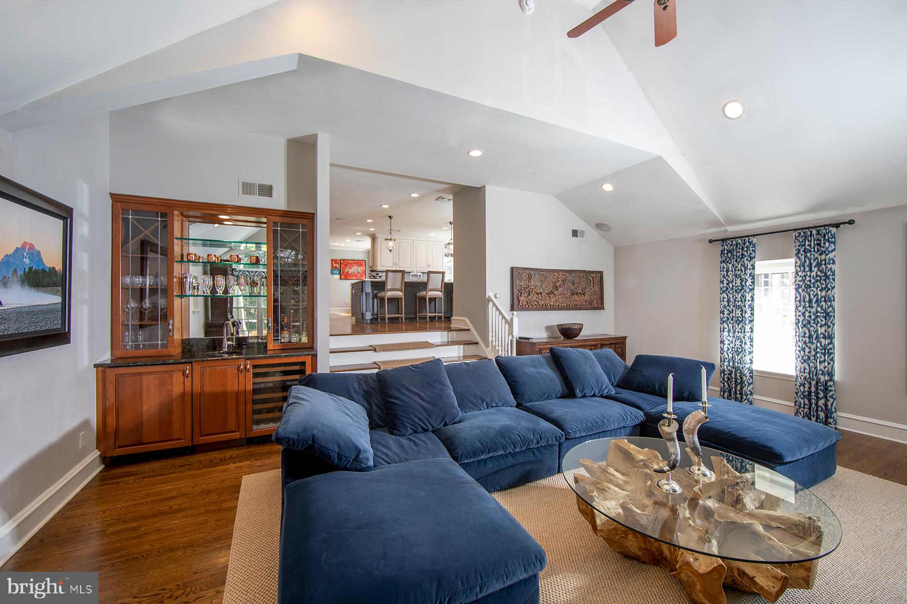 GLADWYNE - Residential